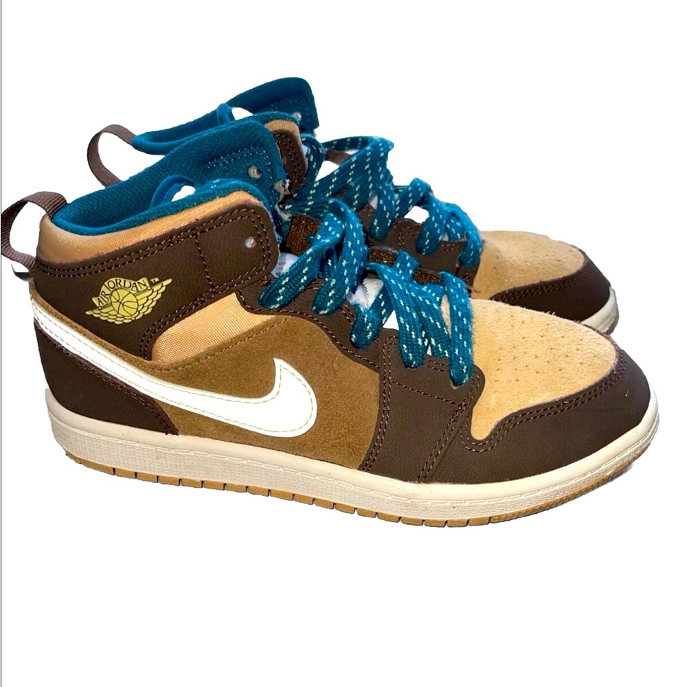 Boys Air Jordan 1 Mid Cacao Wow Sneakers 3Y